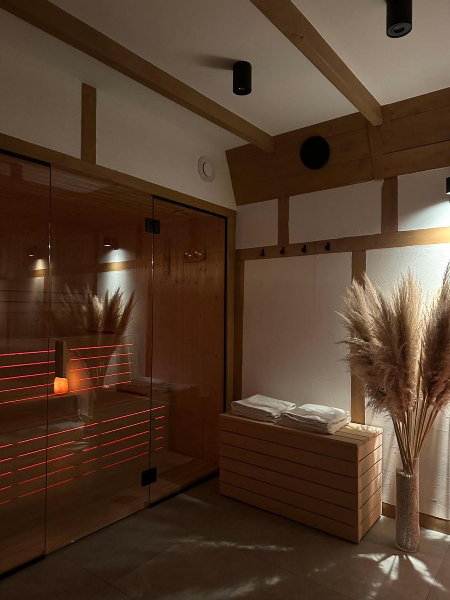 Sen I Wino, Domki Na Winnicy Ze Strefa Spa เชอวีซ ภายนอก รูปภาพ